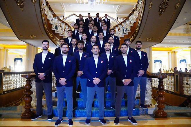 This handout photograph taken and released by Iran Football Federation Press Office on June 6, 2026 shows Iran's national team players posing in Antalya, Turkey, before their departure to Mexico. ) <저작권자(c) AFP연합뉴스, 무단 전재-재배포, AI 학습 및 활용 금지>