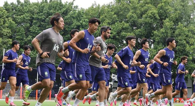 출처:연합뉴스 / 훈련 중인 대한민국 축구 국가대표팀