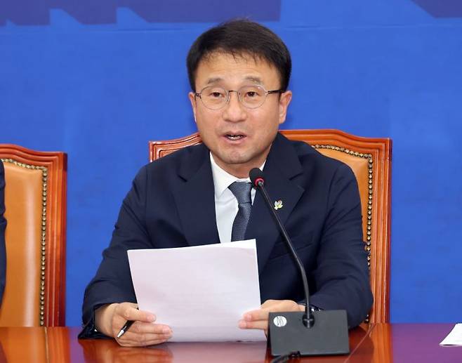 긴급 기자간담회하는 민주당 한병도 원내대표 연합뉴스