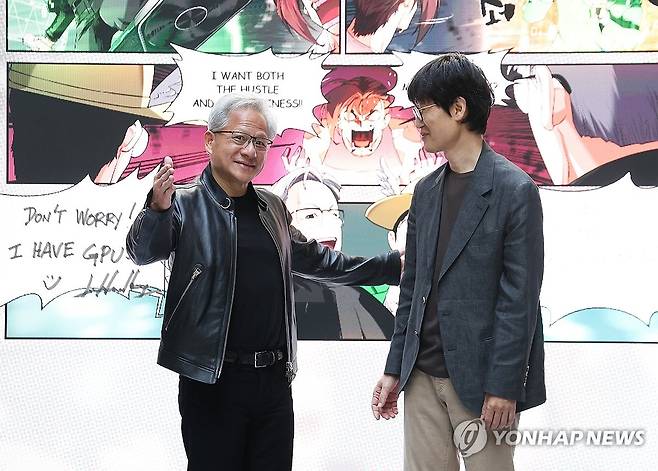 이해진 네이버 의장과 인사하는 젠슨 황 (성남=연합뉴스) 홍기원 기자 = 젠슨 황 엔비디아 최고경영자(CEO)가 8일 경기도 성남시 네이버 1784 사옥을 방문해 이해진 네이버 의장과 인사하고 있다. 2026.6.8 xanadu@yna.co.kr