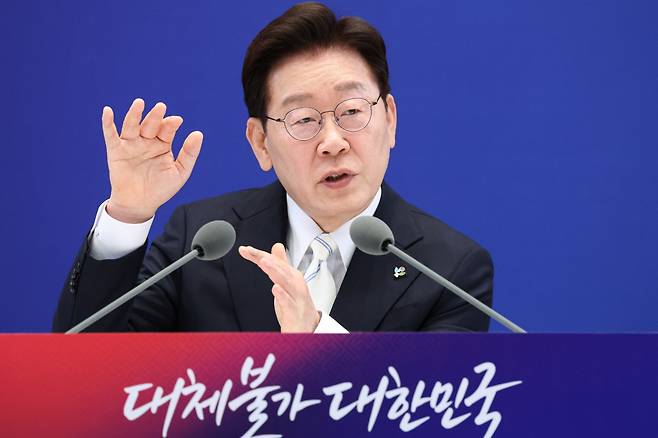 이재명 대통령이 지난 8일 청와대 영빈관에서 열린 취임 1주년 기자회견에서 발언하고 있다. 연합뉴스