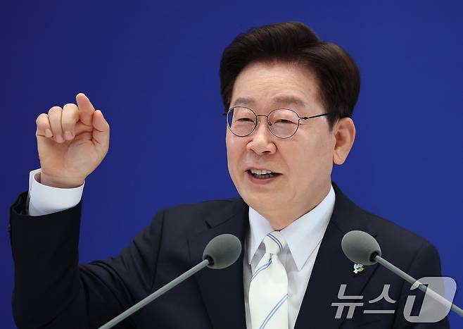 이재명 대통령이 8일 청와대 영빈관에서 열린 취임 1주년 기자회견에서 발언하고 있다. 2026.6.8 ⓒ 뉴스1 허경 기자