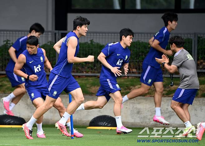 9일(한국시각) 멕시코 과달라하라 인근 사포판 월드컵대표팀 베이스캠프 훈련장 치바스 베르데 바예에서 진행된 대한민국 월드컵 대표팀의 공식 훈련. 황희찬 김민재 이동경 등 선수들이 질주하고 있다. 사포판(멕시코)=허상욱 기자wook@sportschosun.com/2026.06.09/