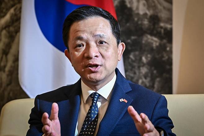 다이빙 주한중국대사가 2일 서울 중구 주한중국대사관에서 본보와 인터뷰하고 있다. 정다빈 기자