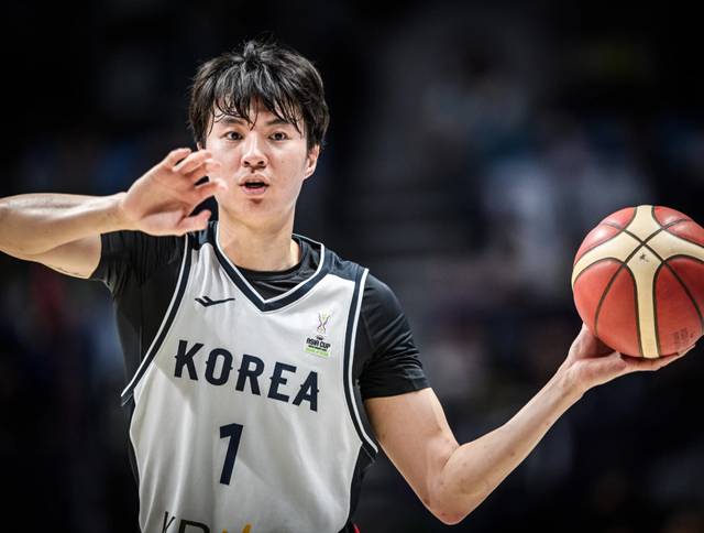 이현중. /사진=FIBA