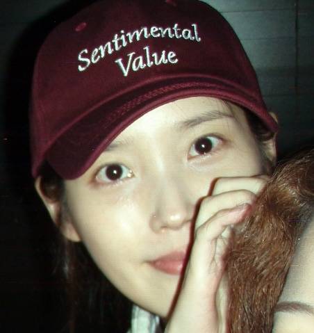 아이유 /사진=심달기 인스타그램