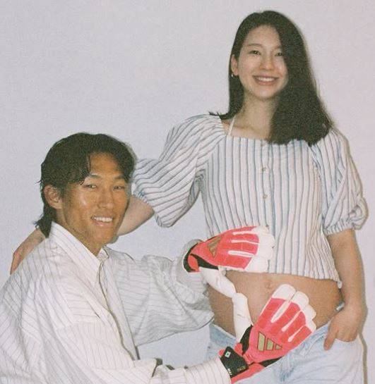 김승규(왼쪽)와 김진경. 김진경 소셜미디어 갈무리