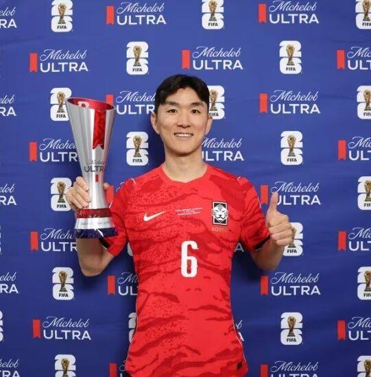 황인범이 북중미월드컵 체코전 MOM에 선정됐다./FIFA