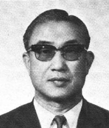 신언한(반헌법행위자열전 편찬위)