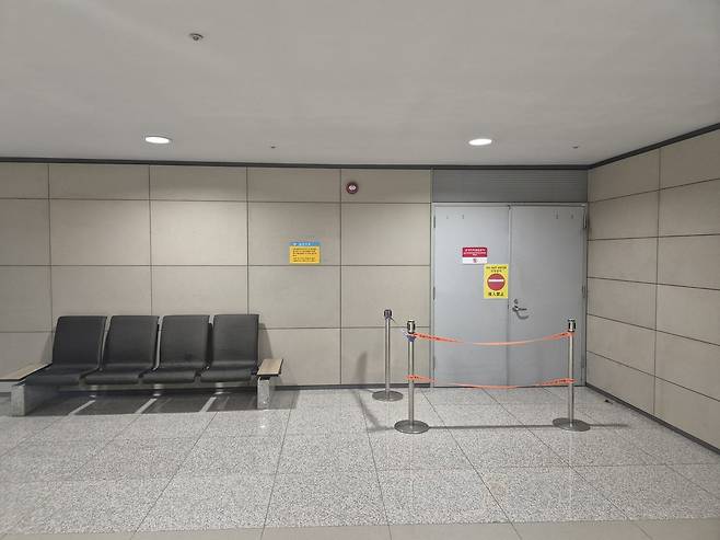 배변 사건이 발생한 인천공항 제1여객터미널 출입국심사관 여직원 휴게실. 독자 제공