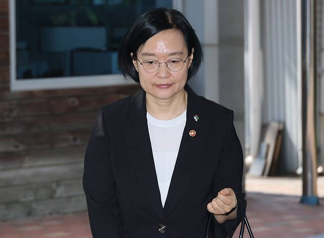 한성숙 국무총리 후보자가 지난 12일 서울 종로구 통의동 금융감독연수원에 마련된 인사청문회 준비 사무실로 출근하고 있다. ⓒ연합뉴스