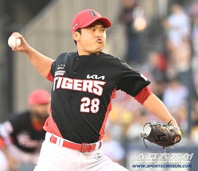 29일 잠실야구장에서 열린 KIA와 LG의 경기. KIA 이형범이 역투하고 있다. 잠실=허상욱 기자wook@sportschosun.com/2026.05.29/
