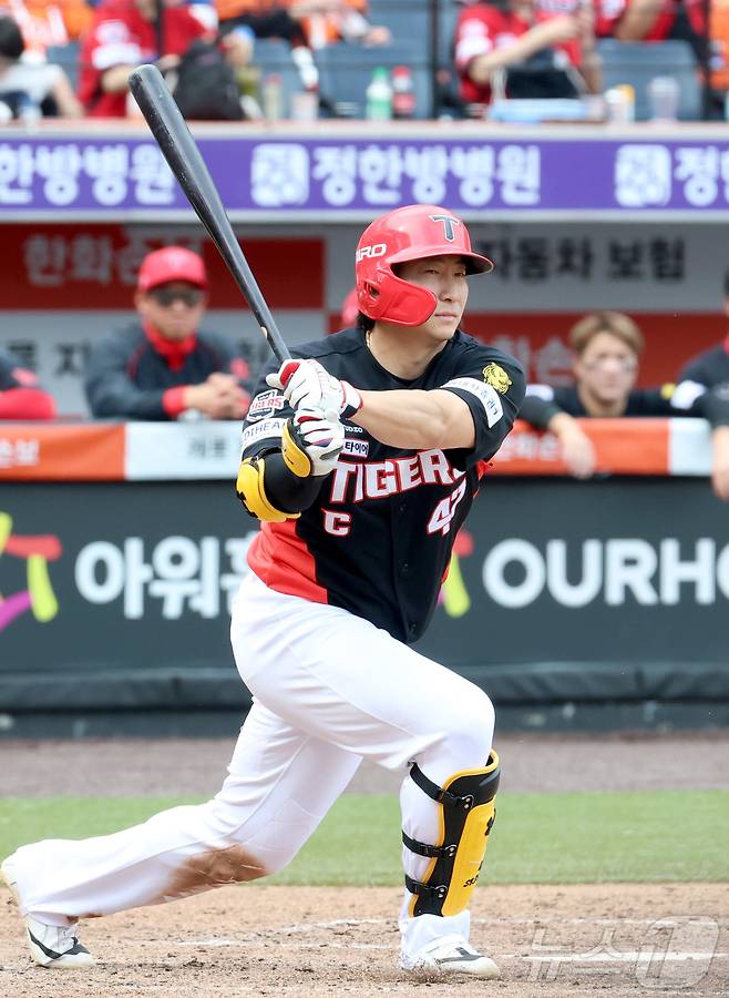 12일 대전 한화생명볼파크에서 열린 2026 신한 SOL KBO리그 기아 타이거즈와 한화 이글스의 경기에서 기아 나성범이 타격하고 있다. 2026.4.12 ⓒ 뉴스1 김기남 기자