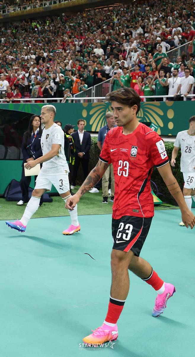 2026 북중미월드컵 A조 예선 대한민국-체코전이 12일(한국 시간) 멕시코 과달라하라 에스타디오 아크론에서 열렸다. 옌스를 비롯한 태극전사들이 그라운드로 입장하고 있다. /사진=김진경 kim.jinkyung@
