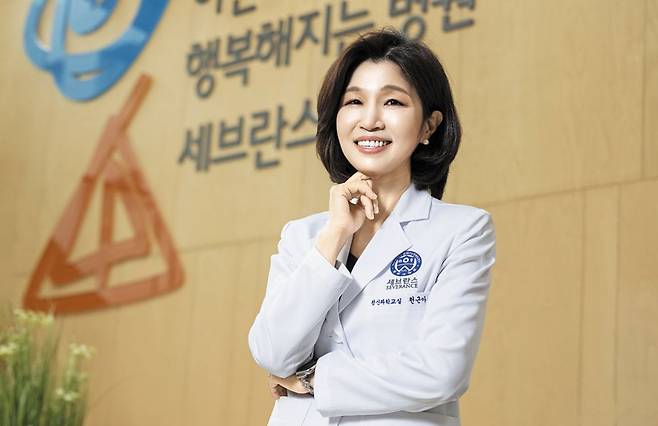 천근아 세브란스 어린이병원장은 30년간 약 17만명의 아이들을 진료했다. 그는 최근 논란이 된 ‘4세·7세 고시’에 대해 “영유아기의 뇌는 못 버틴다. 아동학대에 가깝다”고 경고했다. /양수열 영상미디어 기자