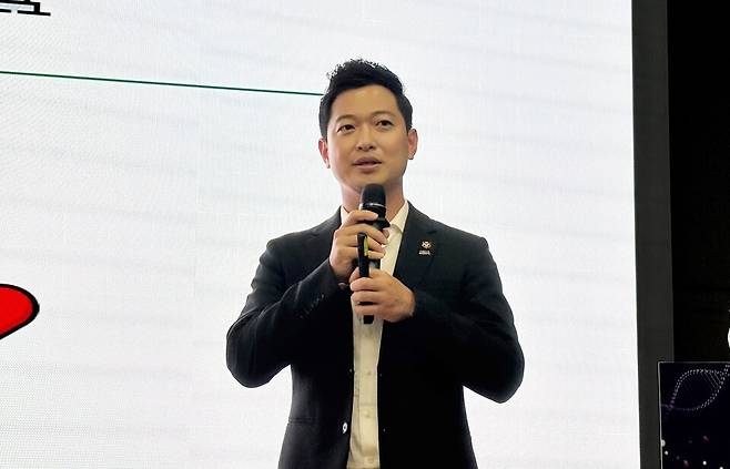 참약사 하남스타약국 최용한 약사가 '의약품과 병용 시너지를 높이는 약국 소포장 건강기능식품'을 주제로 강의하고 있다. 약사공론 DB.