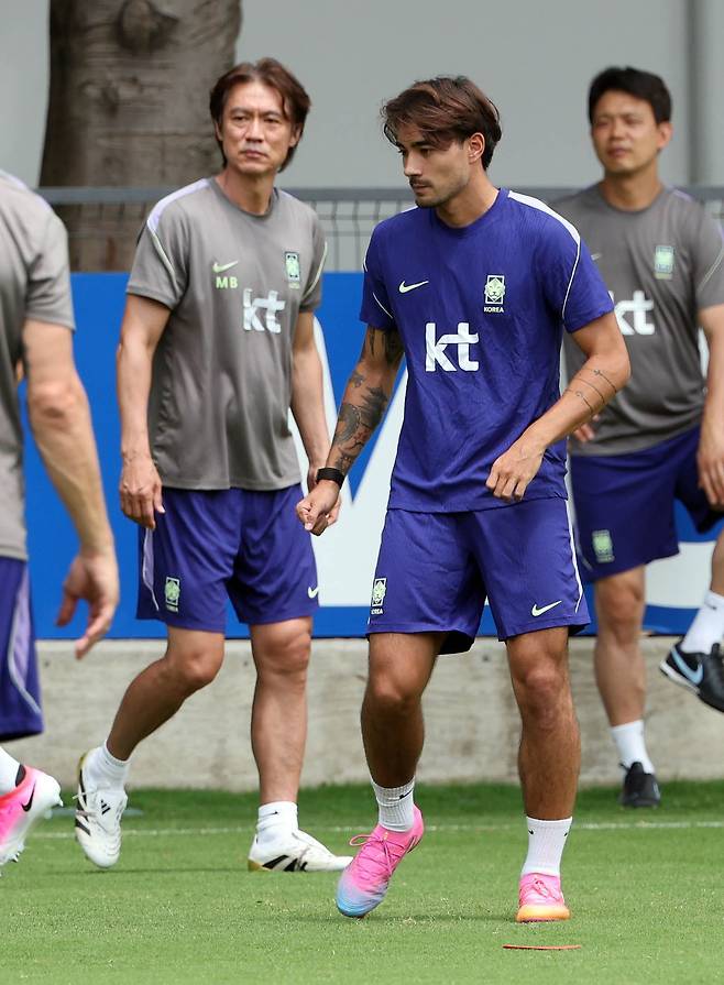옌스 카스트로프가 19일 오전(현지시간) 멕시코 과달라하라 치바스 바예 베르데 훈련장에서 회복 훈련을 실시하고 있다. 강정현 기자