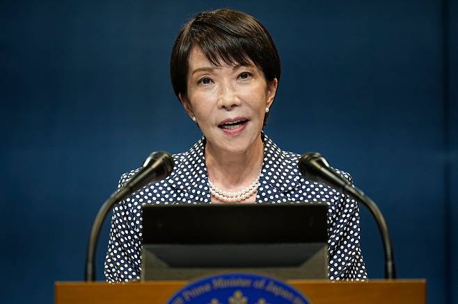 다카이치 사나에 일본 총리가 17일(현지시간) G7 회의 이후 성과에 대해 발표하고 있다. AP연합뉴스
