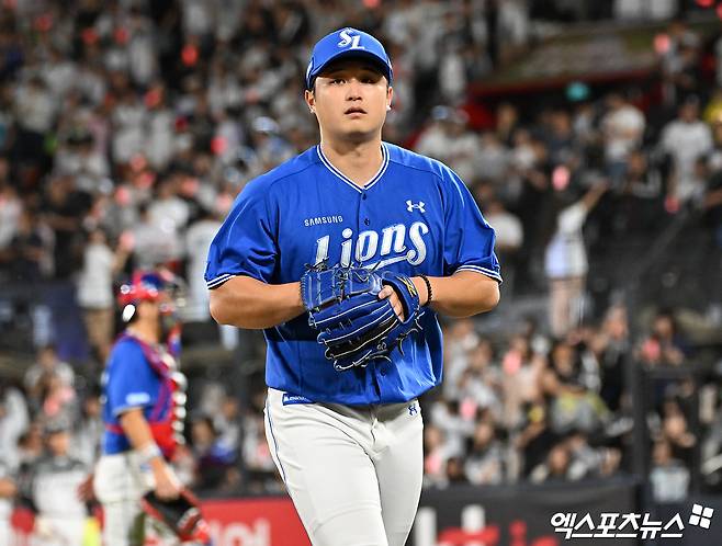 9일 오후 수원KT위즈파크에서 열린 '2026 신한 SOL Bank KBO리그' 삼성 라이온즈와 KT 위즈의 경기, 7회말 2사 1루 삼성 최원태가 마운드를 내려오고 있다. 엑스포츠뉴스 DB