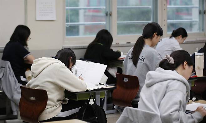 뉴시스
