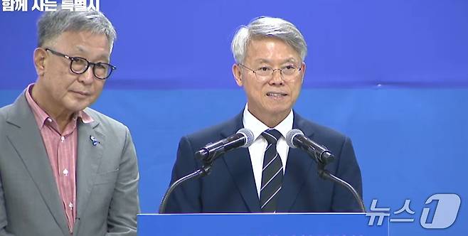 민형배 전남광주통합특별시장 당선인이 29일 삼성전자와 SK하이닉스의 서남권 대규모 투자 발표와 관련, 기업 지원책을 설명하고 있다. 2026.6.29