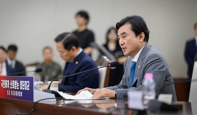 7월 1일(수) 오전 국방부 대회의실에서 열린 2026년 전반기 전군주요지휘관회의에서 안규백 국방부장관이 모두발언을 하고 있다./사진제공=국방부.