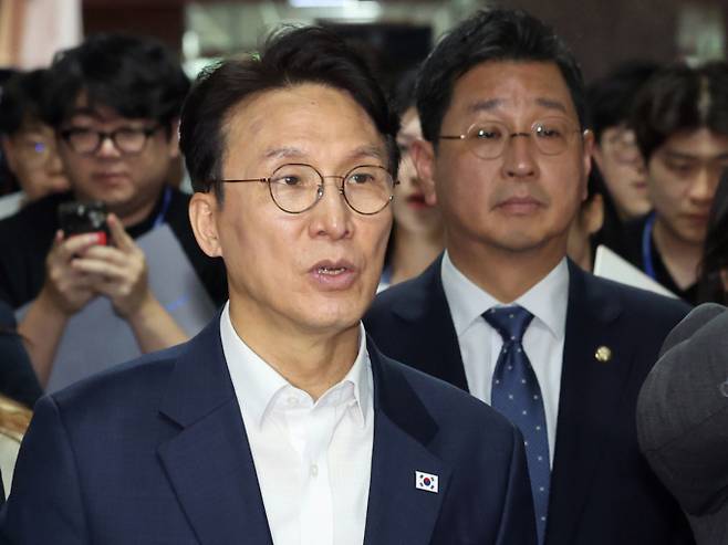 김민석 전 국무총리가 총리직에서 물러난 직후 더불어민주당을 찾았는데 이 오는 8월 전당대회를 앞두고 사실상 당권 도전 행보를 본격화한 것으로 풀이된다. 사진은 김민석 전 국무총리가 1일 오후 서울 여의도 국회로 들어서고 있는 모습. /사진=뉴스1