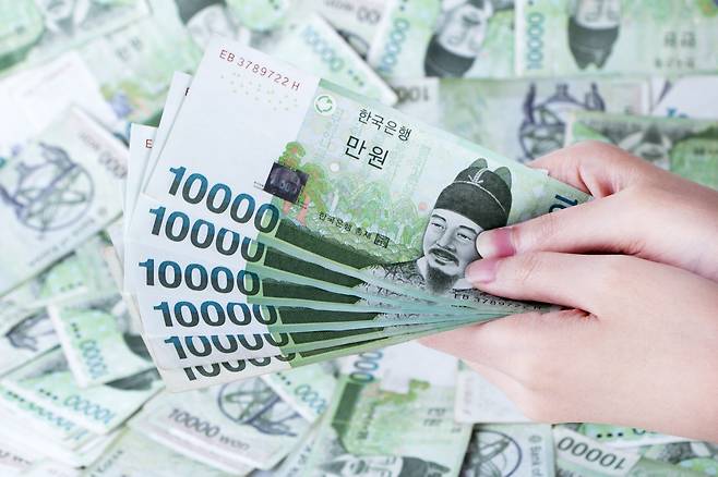 국내에서는 허용되지 않는 수준의 고위험 상품이 해외에서는 사실상 무제한 거래되고 있다. 클립아트코리아
