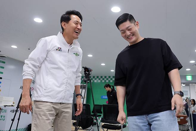 오세훈 서울시장과 김재섭 국민의힘 의원./뉴스1