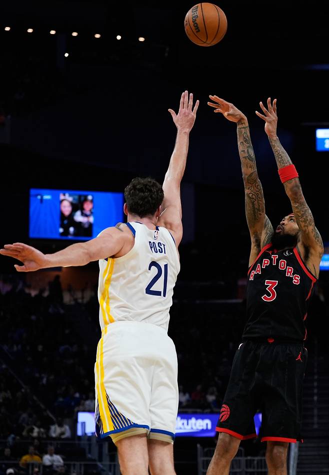 <yonhap photo-5530=""> Toronto Raptors forward Brandon Ingram (3) shoots a 3-point basket over Golden State Warriors center Quinten Post (21) during the second half of an NBA basketball game, Tuesday, Jan. 20, 2026, in San Francisco. (AP Photo/Godofredo A. V?squez)/2026-01-21 15:14:10/ <저작권자 ⓒ 1980~2026 ㈜연합뉴스. 무단 전재 재배포 금지, AI 학습 및 활용 금지></yonhap>