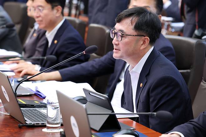 임기근 국무조정실장이 14일 이재명 대통령 주재로 청와대에서 열린 국무회의에서 발언하고 있다. 연합뉴스