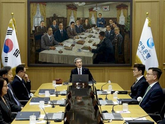 신현송 한국은행 총재가 16일 오전 서울 중구 한국은행에서 금융통화위원회 본회의를 주재하고 있다. /뉴시스=사진공동취재단