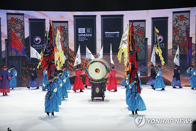 유네스코 세계유산위원회 개회식 축하공연 (부산=연합뉴스) 한상균 기자 = 19일 부산에서 이재명 대통령이 참석한 가운데 제48차 유네스코 세계유산위원회 개회식 축하공연이 펼쳐지고 있다. 2026.7.19 xyz@yna.co.kr