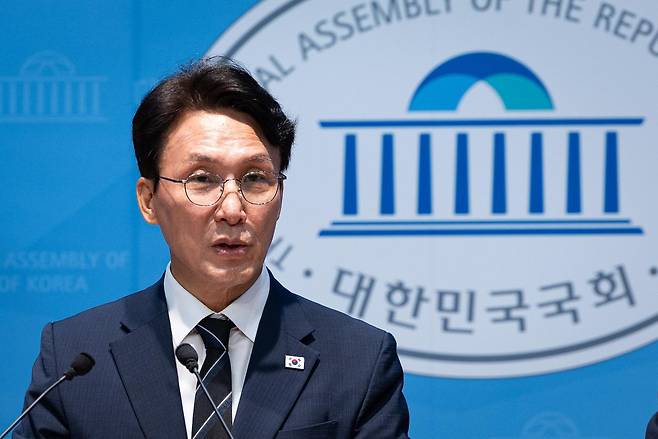 김민석 더불어민주당 당대표 후보가 22일 서울 여의도 국회 소통관에서 4대 개혁 발표를 하고 있다. 2026.7.22 뉴스1