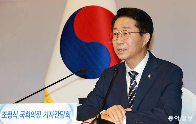 조정식 국회의장이 28일 서울 여의도 국회 사랑재에서 열린 취임 첫 기자간담회에서 인사말을 하고 있다. 사진공동취재단 이훈구 ufo@donga.com
