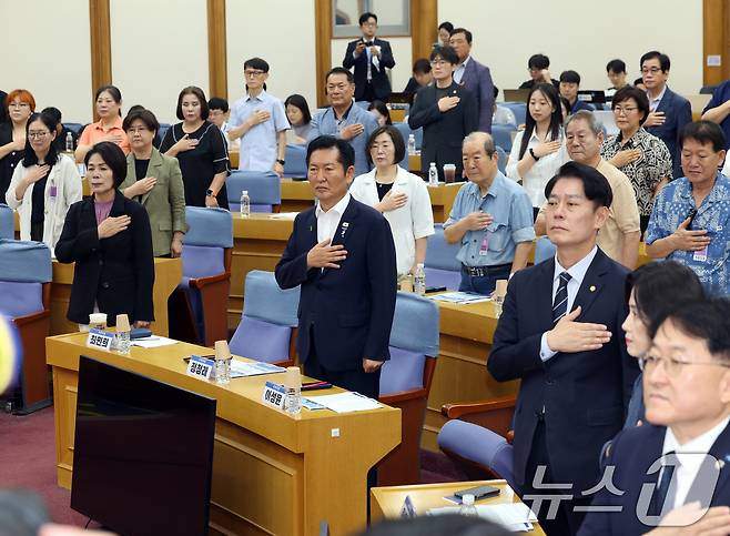 정청래 더불어민주당 당대표 후보가 31일 오전 서울 여의도 국회 의원회관에서 열린 '검찰 수사권 폐지 이후 피해자 인권 강화 방안' 토론회에서 개회사를 하고 있다. 2026.7.31 ⓒ 뉴스1 황기선 기자