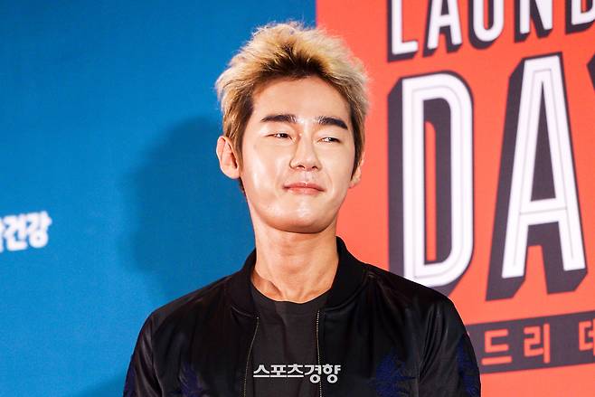 칼럼니스트 허지웅이 보완수사권 폐지를 담은 형사소송법 개정안에 반대하며 이재명 대통령에게 재의요구권 행사를 촉구했다. 경향신문 자료사진