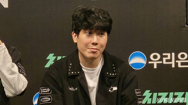 김대호 디플러스 기아 감독이 6일 오후 7시 서울 종로구 치지직 롤파크에서 열린 ‘2026 LCK’ 정규시즌 3라운드 T1과의 경기를 마친 뒤 기자회견에 임하고 있다. 김영건 기자