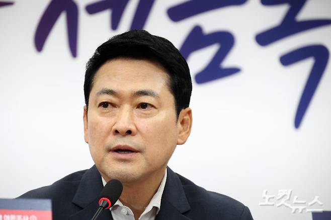 국민의힘 장동혁 대표가 7일 서울 여의도 국회에서 열린 부동산정책 정상화 특별위원회 전체회의에서 발언하고 있다. 박종민 기자