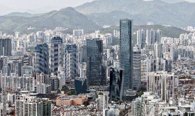 부산 남구 문현금융단지와 BIFC(부산국제금융센터) 일대 모습. 부산일보DB