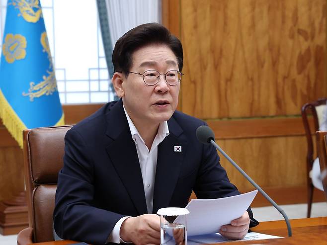 이재명 대통령이 10일 청와대에서 열린 메가프로젝트 제 2차 민관합동 점검회의에 발언하고 있다. 청와대사진기자단