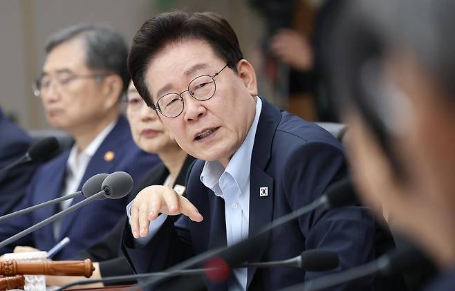 이재명 대통령이 11일 정부세종청사에서 열린 국무회의에서 발언하고 있다. 2026.8.11 청와대통신사진기자단