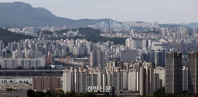 남산에서 바라본 아파트 단지. 2026.07.27. 김정근기자