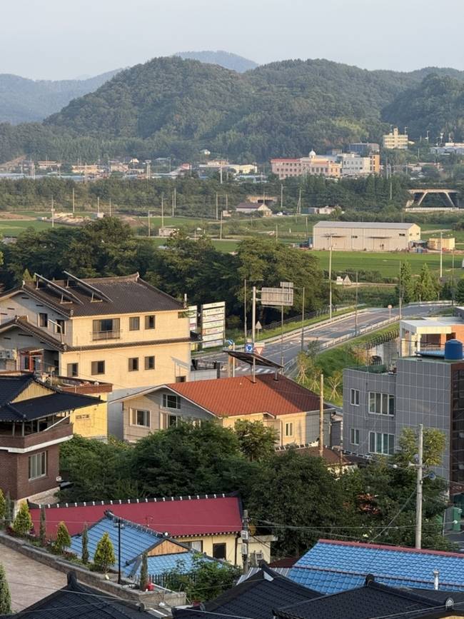붉음이 서려있는 계절 4. /김윤지