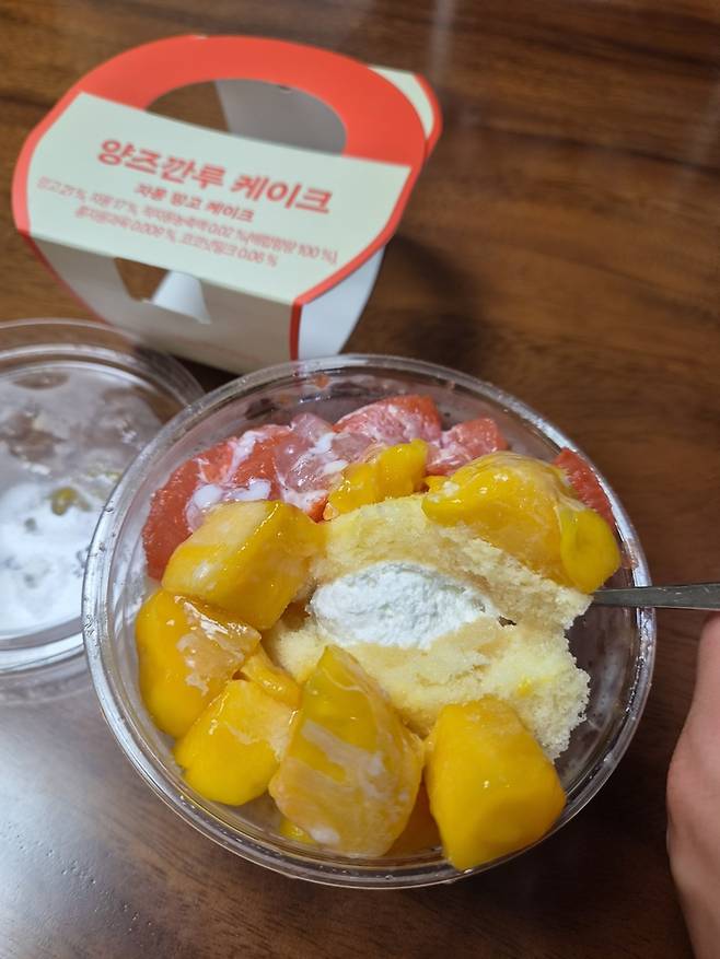 ▲뚜레쥬르의 신제품 '양즈깐루 케이크'. 사진=여헌우 기자.