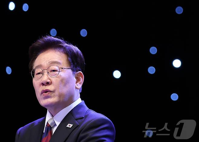 이재명 대통령이 15일 서울 종로구 세종문화회관에서 열린 제81주년 광복절 경축식에서 경축사를 하고 있다. 2026.8.15 ⓒ 뉴스1 이재명 기자