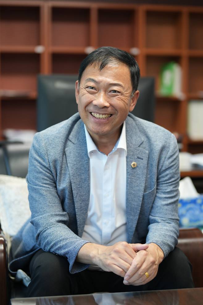 박승진 주택공간위원장이 지난 14일 헤럴드경제와의 인터뷰에서 서울의 주택 공급과 주거안정 정책 방향에 대해 설명하고 있다. 양정원 기자