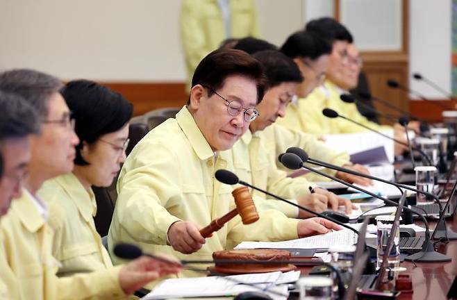 이재명 대통령이 지난 18일 청와대에서 열린 제1회 을지국무회의에서 개회를 선언하고 있다. ⓒ뉴시스