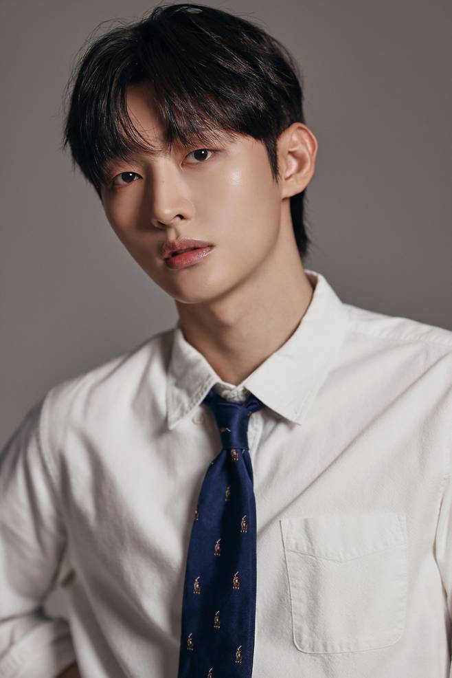 엔터테이너 윤지성 빌리언스