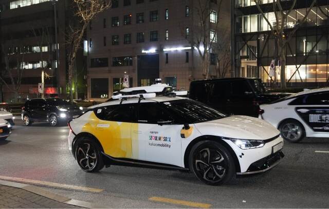카카오모빌리티가 서울 강남구에서 운행 중인 자체 기술 기반 자율주행 서비스 ‘서울자율차’. 카카오모빌리티 제공